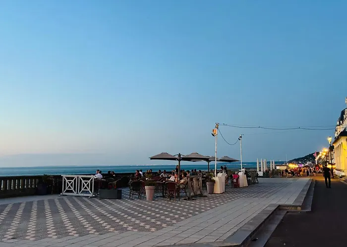 Bright With Loggia In Cabourg! *